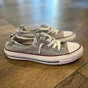 CONVERSE WOMENS CHUCK TAYLOR ALL STAR SHORELINE SNEAKER - STRIPED